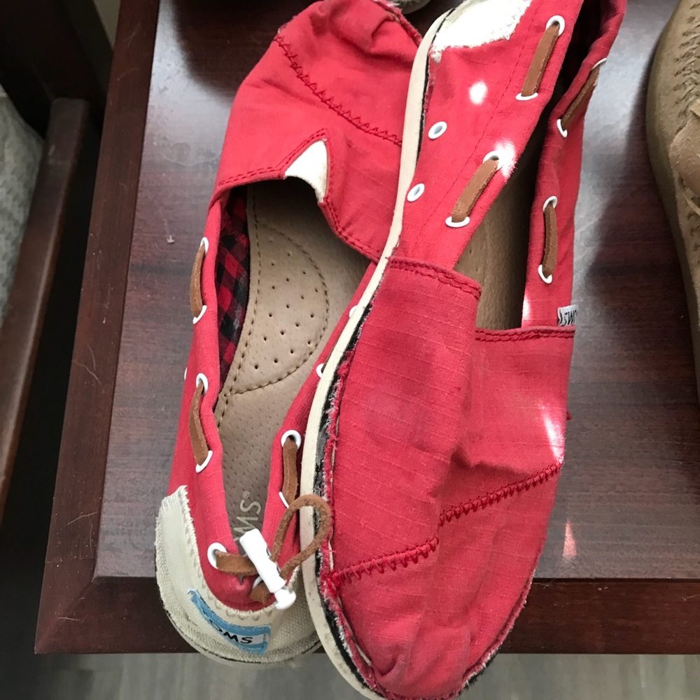 Red Toms